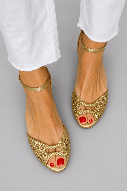 Isadora™ | Golden Woven Sandals
