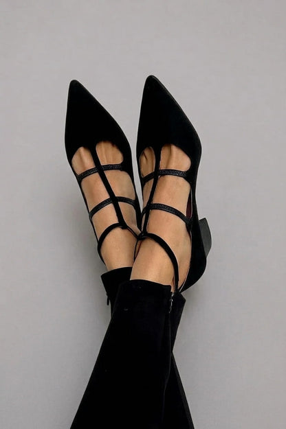 Giulia | Pointed-Toe Pumps with Straps