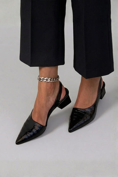 Elisa | Wide-Toe Heeled Pumps