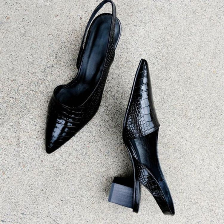 Elisa | Wide-Toe Heeled Pumps